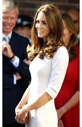 5 Tips Padu Padan Busana Kerja Ala Kate Middleton 1 5 Tips Padu Padan Busana Kerja Ala Kate Middleton 1