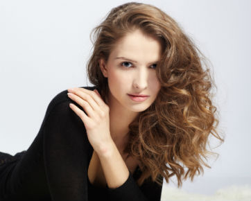 3 Cara Mudah Mengeriting Rambut Tanpa Alat Pemanas 3 Cara Mudah Mengeriting Rambut Tanpa Alat Pemanas