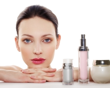 Kosmetik yang Cocok untuk Kulit Berminyak Agar Tidak Berjerawat Kosmetik yang Cocok untuk Kulit Berminyak Agar Tidak Berjerawat