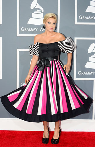 Busana Terburuk Grammy Awards 2013, Mulai dari Ashanti Sampai J.Lo 7 Busana Terburuk Grammy Awards 2013, Mulai dari Ashanti Sampai J.Lo 7