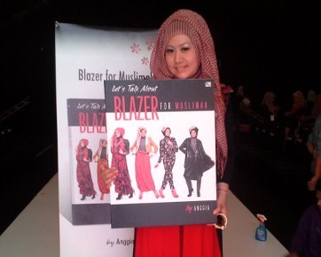 Yuk Tampil Stylish dengan Padu-padan Blazer dan Hijab Yuk Tampil Stylish dengan Padu-padan Blazer dan Hijab