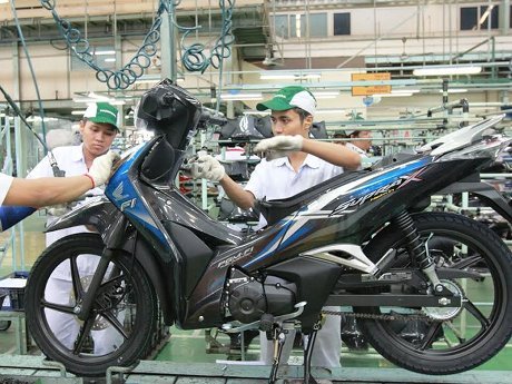 6 penyebab keluar asap hitam dari motor 6 penyebab keluar asap hitam dari motor