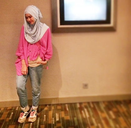 Hijab Style: Gaya Busana Aktris Hingga Fashionista Saat 