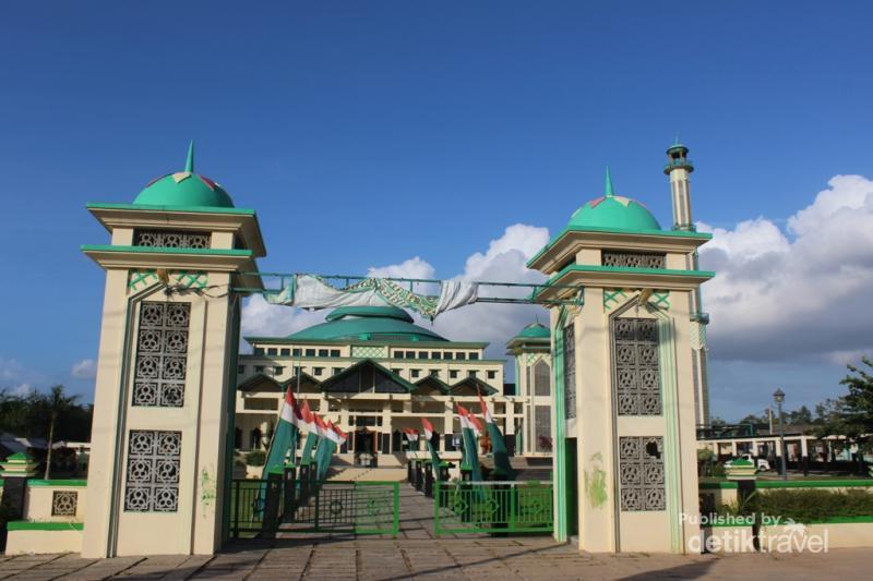 Ini Dia Masjid Raya Terbesar di Pulau Bangka