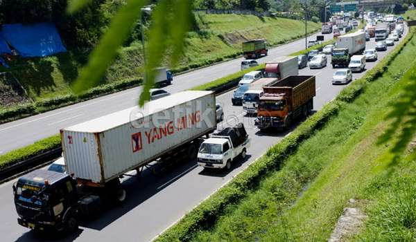 surat luar kendaraan jalan daerah di Pembatasan JORR? Flow Truk Ada dan Contra Tol Mungkinkah