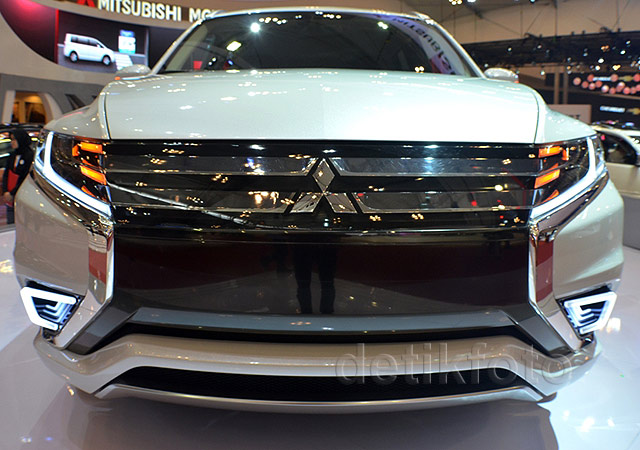 Outlander PHEV, Maaf Belum Dijual!