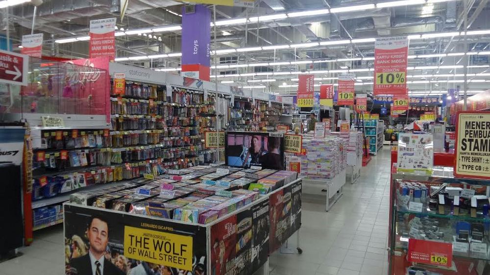 sambut akhir tahun buku tulis dan lemari buku diskon sambut akhir tahun buku tulis dan lemari buku diskon