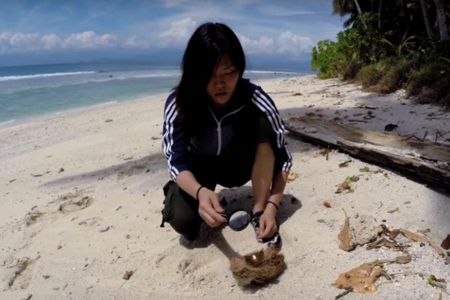 Gadis Jepang Nekat Liburan 19 Hari di Pulau Terpencil 