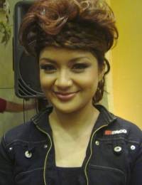 Cari SMS, Sarah \Idol\ Datangi Sutiyoso Cari SMS, Sarah \Idol\ Datangi Sutiyoso