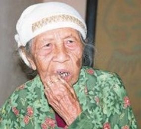 Haji Ulloh Pelanjut Mak Erot Haji Ulloh Pelanjut Mak Erot