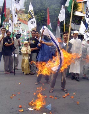 PKS Bakar Bendera Israel dan Amerika Serikat PKS Bakar Bendera Israel dan Amerika Serikat