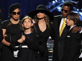 Michael Jackson Tak Ingin Anaknya Diasuh Sang Ayah Michael Jackson Tak Ingin Anaknya Diasuh Sang Ayah