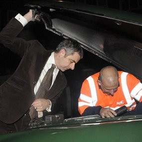 Mobil Jaguar Mr Bean Kebakaran Mobil Jaguar Mr Bean Kebakaran