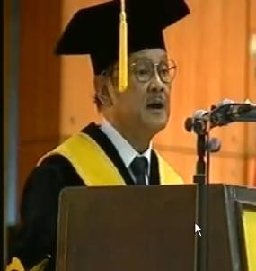 BJ Habibie, Kartu Mahasiswa Pertama, dan Gelar Dr HC BJ Habibie, Kartu Mahasiswa Pertama, dan Gelar Dr HC