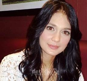 Video Porno Mirip Luna Maya-Ariel Hebohkan Twitter Video Porno Mirip Luna Maya-Ariel Hebohkan Twitter