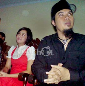 Hubungan Membaik, Dhani Tak Berniat Rujuk dengan Maia Hubungan Membaik, Dhani Tak Berniat Rujuk dengan Maia