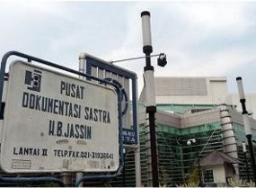 Pusat Dokumentasi Sastra HB Jassin Terancam Ditutup Pusat Dokumentasi Sastra HB Jassin Terancam Ditutup