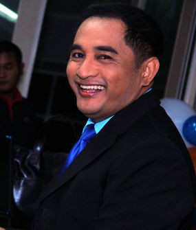 Tidur di Terminal Bus Demi Impian Jadi Penyiar TV Tidur di Terminal Bus Demi Impian Jadi Penyiar TV