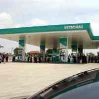 Petronas Dapat Lagi Jatah Jual BBM Subsidi di 2012 Petronas Dapat Lagi Jatah Jual BBM Subsidi di 2012