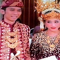 Ini Dia Susunan Lengkap Acara Akad Nikah Ibas-Aliya Ini Dia Susunan Lengkap Acara Akad Nikah Ibas-Aliya