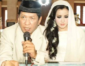 Andi Soraya: Aku Nikah Baik-baik dan Tidak Dalam Keadaan Hamil Andi Soraya: Aku Nikah Baik-baik dan Tidak Dalam Keadaan Hamil