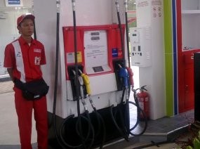 Pemerintah Terlalu Ribet, Naikkan Saja Harga Premium! Pemerintah Terlalu Ribet, Naikkan Saja Harga Premium!