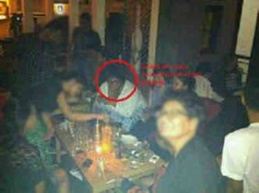 Foto Pengemudi Xenia Diduga Sedang Pesta Sabu Beredar Foto Pengemudi Xenia Diduga Sedang Pesta Sabu Beredar