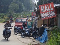 Mall Rongsok (foto: Putri) Mall Rongsok (foto: Putri)