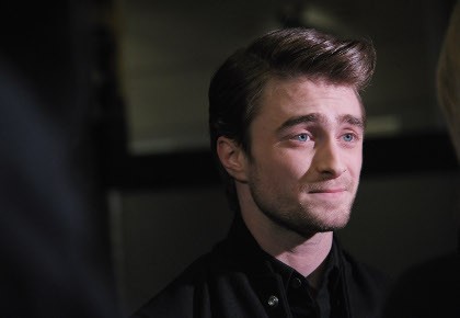 Daniel Radcliffe Tak Segan Bugil di Depan Kamera Daniel Radcliffe Tak Segan Bugil di Depan Kamera