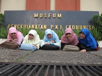 Tiarap ada penjajah Tiarap ada penjajah