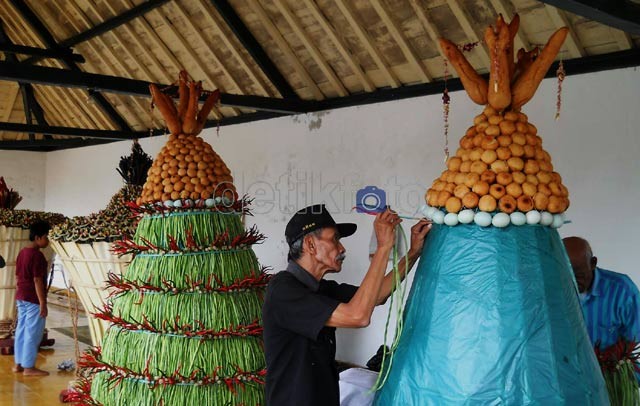 Gunungan Kraton Yogya Siap Dikeluarkan