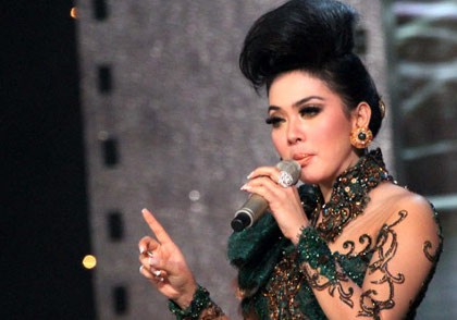 Ini Dia Sosok Calon Suami Syahrini Ini Dia Sosok Calon Suami Syahrini