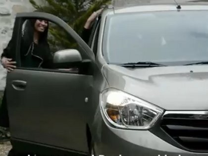 Anggun Pakai Mobil Dacia Lodgy di Video Klip Anggun Pakai Mobil Dacia Lodgy di Video Klip