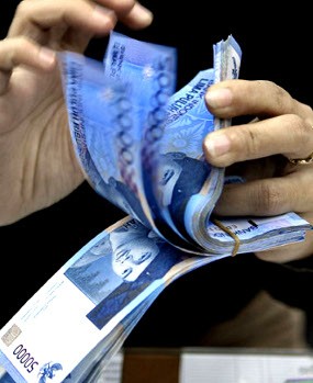 \Tak Hanya Uang, Rumah & Janji Nikah Jadi Bayaran Artis Booking-an\ \Tak Hanya Uang, Rumah & Janji Nikah Jadi Bayaran Artis Booking-an\
