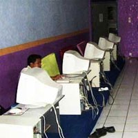 Mesum di Warnet Dikira Perkosaan, Dua Remaja di Depok akan Dinikahkan Mesum di Warnet Dikira Perkosaan, Dua Remaja di Depok akan Dinikahkan