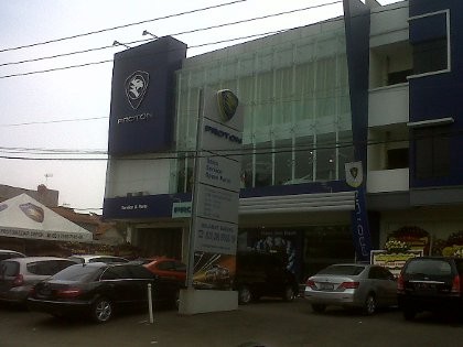 Proton Jejakkan Kaki di Depok Proton Jejakkan Kaki di Depok