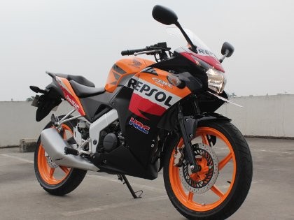 Menguji Performa CBR150R ala MotoGP Menguji Performa CBR150R ala MotoGP