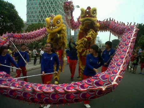 Karnaval HUT DKI Jakarta Meriahkan Jl Thamrin, Lalu Lintas Ditutup Karnaval HUT DKI Jakarta Meriahkan Jl Thamrin, Lalu Lintas Ditutup