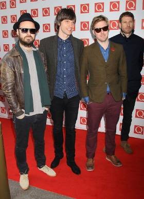 16 Lagu Terbaik Kaiser Chiefs Dirilis Lewat \Souvenir\ 16 Lagu Terbaik Kaiser Chiefs Dirilis Lewat \Souvenir\