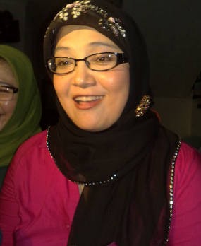 Wow, Fanny Bauty Ternyata Sudah Menikah Lagi! Wow, Fanny Bauty Ternyata Sudah Menikah Lagi!
