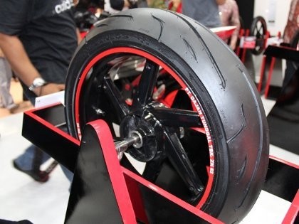 GT Radial Bikin Ban untuk Motor Gede GT Radial Bikin Ban untuk Motor Gede
