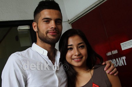 Sepatu Louis Vuitton Hadiah Diego untuk Nikita Willy Sepatu Louis Vuitton Hadiah Diego untuk Nikita Willy