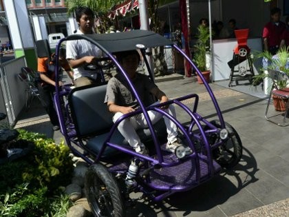 Keren, Becak Motor Berbahan Bakar Gas Keren, Becak Motor Berbahan Bakar Gas