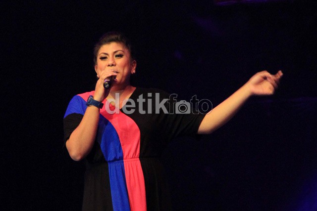 Regina, Juara Indonesian Idol 2012 Regina, Juara Indonesian Idol 2012