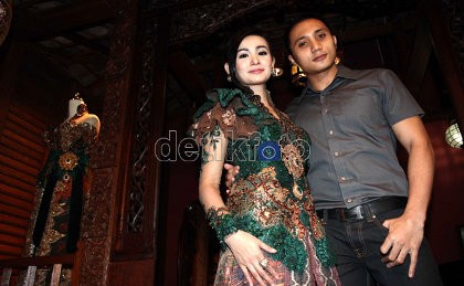 Soraya Larasati Ingin Bangun Keluarga Muslim yang Demokratis Soraya Larasati Ingin Bangun Keluarga Muslim yang Demokratis