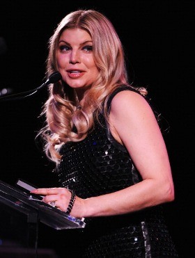 Nyanyi Solo Lagi, Fergie Gaet Pitbull di Single \Feel Alive\ Nyanyi Solo Lagi, Fergie Gaet Pitbull di Single \Feel Alive\