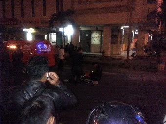 Kapolda Jateng: 4 Peluru Tembus di Dada dan Tangan Bripka Dwi Kapolda Jateng: 4 Peluru Tembus di Dada dan Tangan Bripka Dwi
