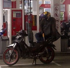 SBY Harus Bikin Gerakan Nasional Pembasmian Penyelundupan BBM Subsidi SBY Harus Bikin Gerakan Nasional Pembasmian Penyelundupan BBM Subsidi