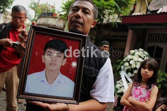 SMA 6 Jakarta Jelaskan Tawuran di Perempatan Bulungan Siang Nanti SMA 6 Jakarta Jelaskan Tawuran di Perempatan Bulungan Siang Nanti