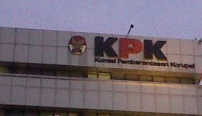 Dukung KPK, Mahasiswa Yogyakarta Geruduk Mapolresta Dukung KPK, Mahasiswa Yogyakarta Geruduk Mapolresta